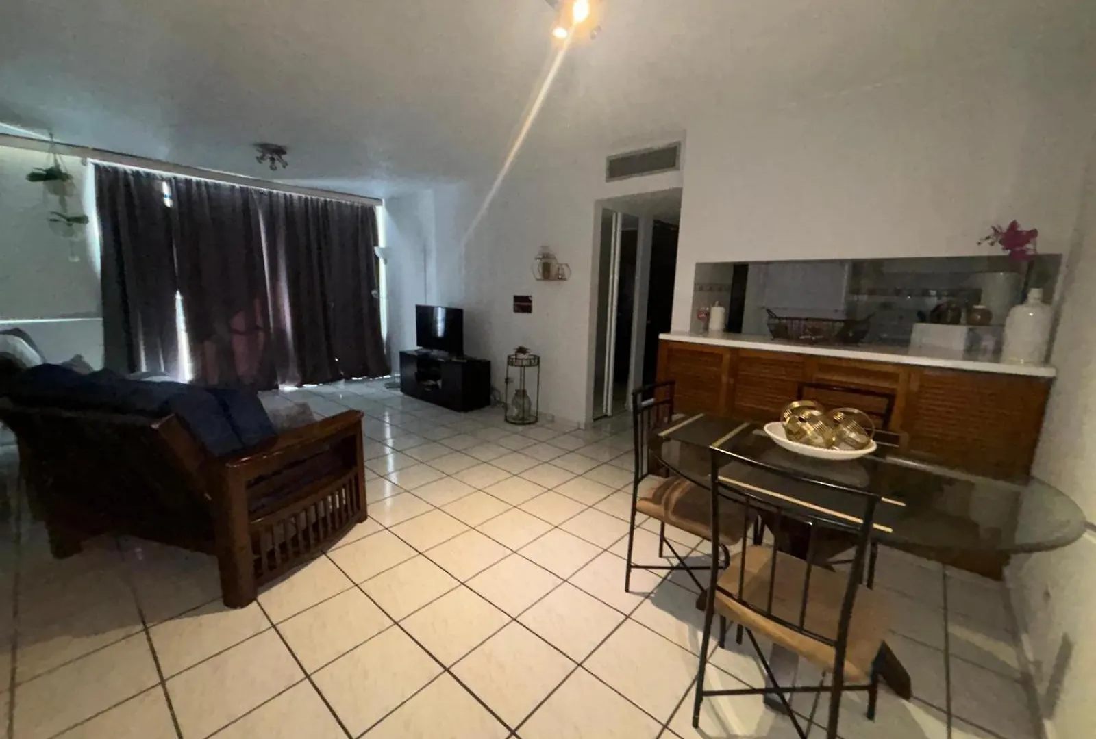 Marbella Apartments San Juan
